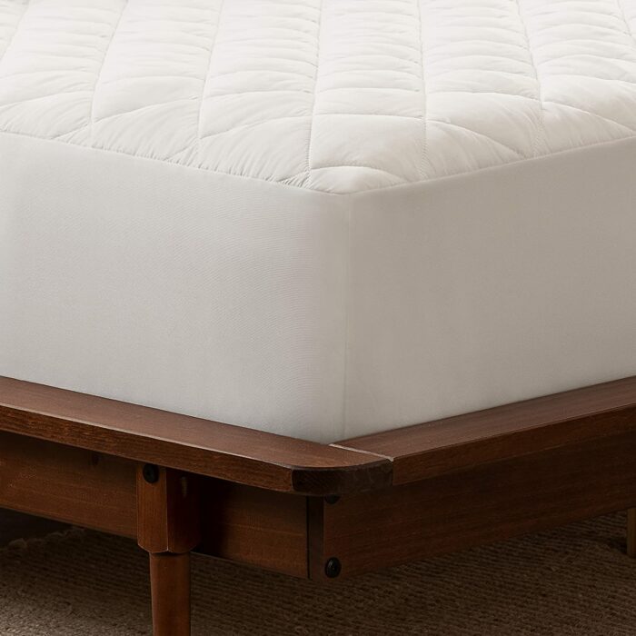 mattress pad close up